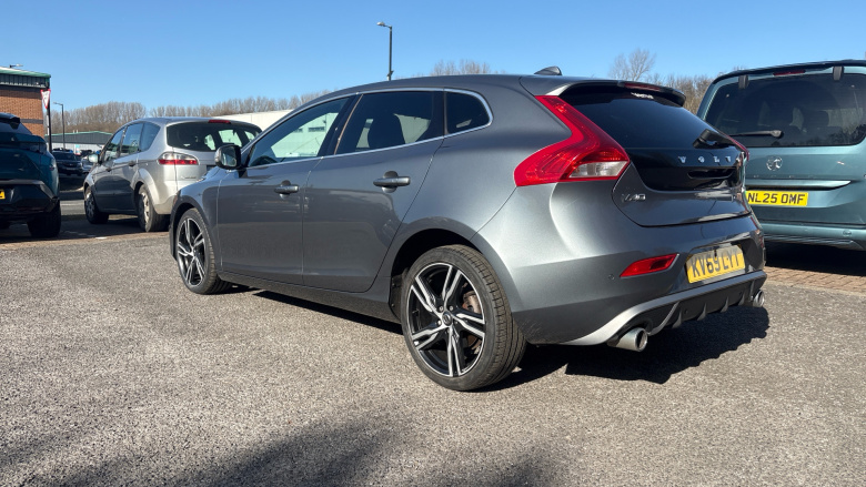 Volvo V40 D2 [122] R DESIGN Edition 5dr Diesel Hatchback